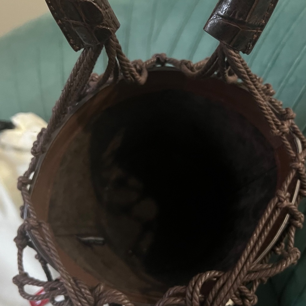 Handbag - Picture 2 of 3